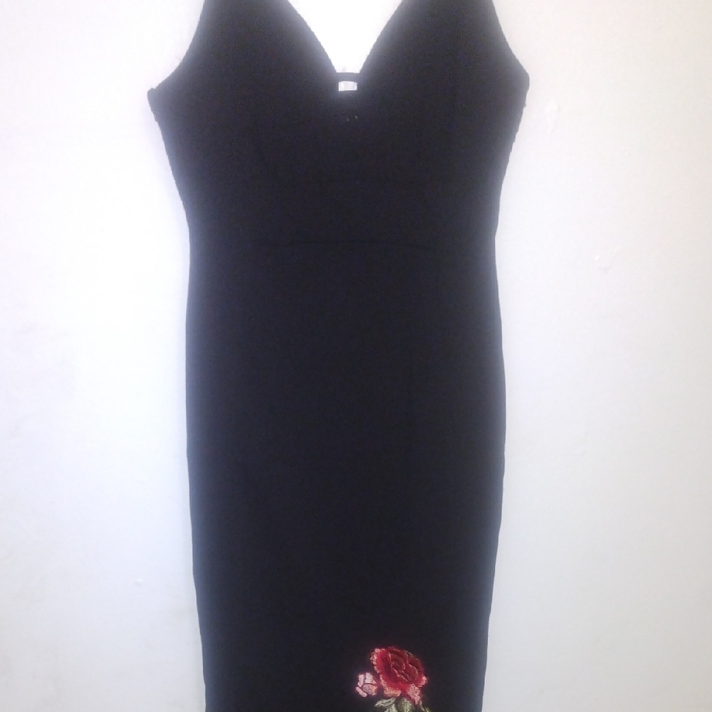 Haute Monde Black and Red Sheath Midi Dress Sweetheart Neckline